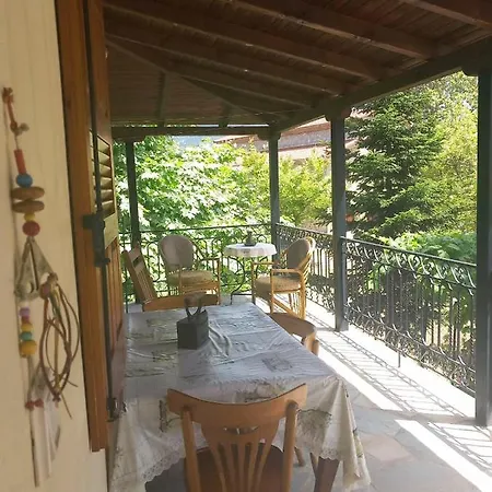 Maroulas House Villa *