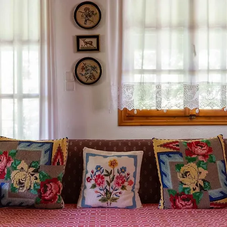 Maroulas House Villa *